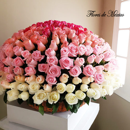 Enorme Arreglo De 365 Rosas Premium.