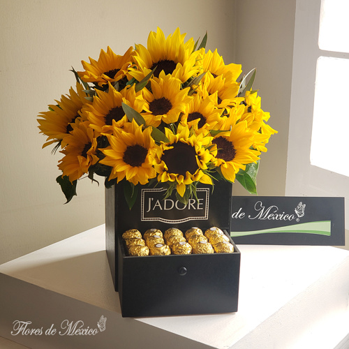 Girasoles Y Chocolates En Fino Estuche.