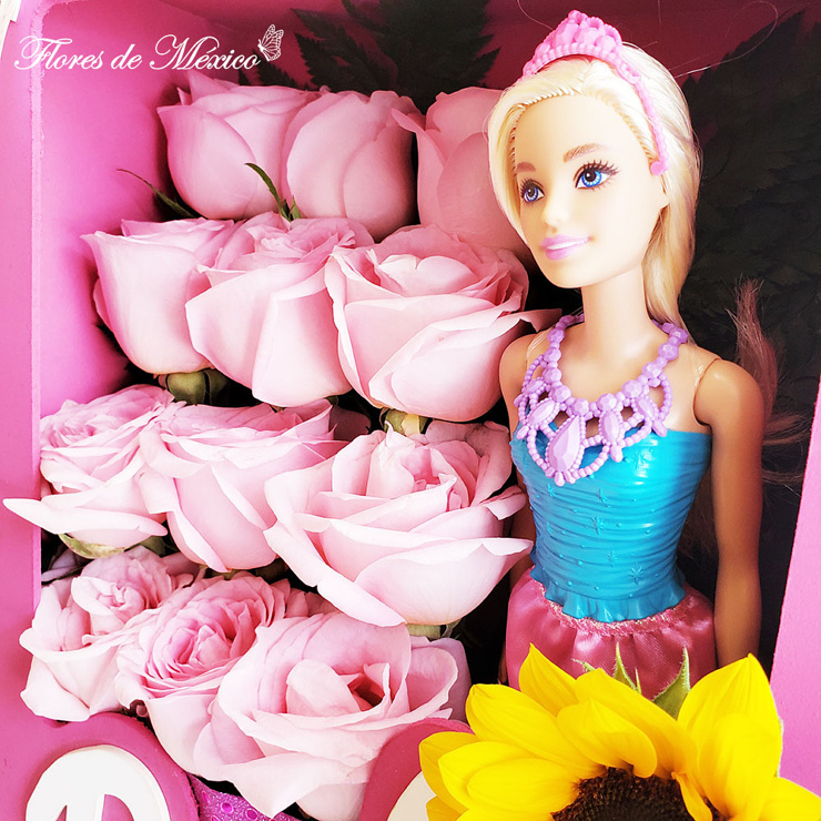 Estuche de barbie con rosas